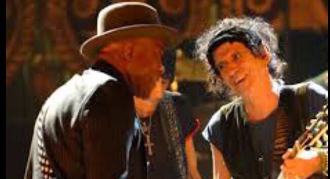 #LesNocturnes à minuit avec quelques nouveautés : #TylerBryantAndCharlieStarr #Travis (PP) un hommage à #NealCasal Quelques live : #RollingStones with #BuddyGuy  #LittleFeat #SuzanneVega et une pépite #MatthewSweet.