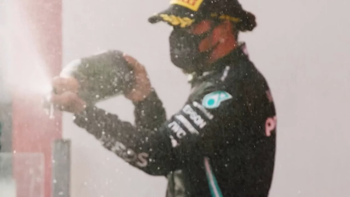／
ハミルトン🇬🇧
ワールドチャンピオンに「王手」🏁
＼

今夜ボッタスより上位でレースを終えれば、史上最多タイとなる7度目のタイトル獲得が決定。
状況は優位だが、波乱続きのトルコ・イスタンブールは予断を許さない。

視聴は▶… https://t.co/ZfFPYY2R5s