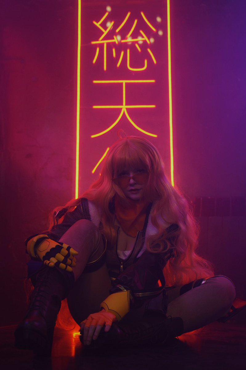 Happy second weak of #RWBY 🔥

And I’ve finally finished working on these pics! What to add? Yang smekshy, I guess.

photo by our Nora @rirgrbg (andeditbymehehe)

@bdunkelman 
@OfficialRWBY 
#YangXiaoLong https://t.co/AvfUNKEcVL