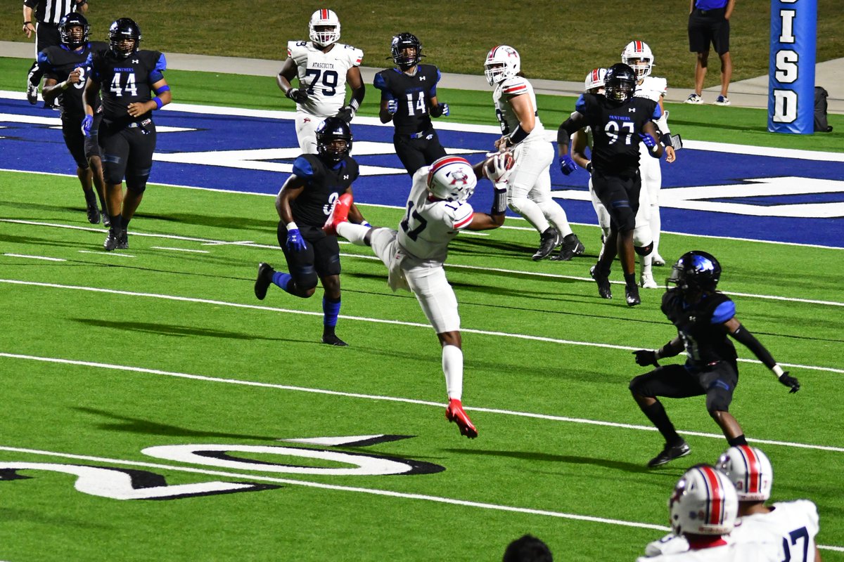 Stolen_Momnts's tweet photo. @Deionbrown23 with the acrobatic catch! https://t.co/NSgSzt5nM2
