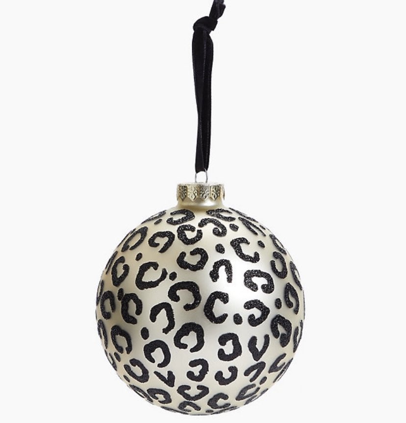 Dolly Parton as Christmas tree baubles.A thread.