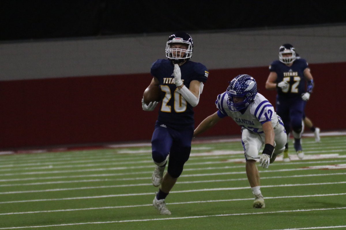 PanicButtonLive's tweet image. Tea Area leads Canton 28-0 at halftime of the 11A championship #sdpreps