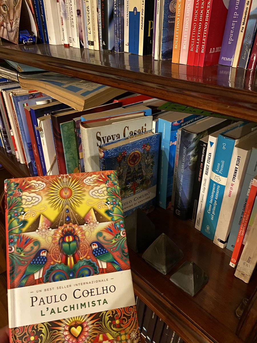 BrunellaDiFlum's tweet photo. Research finds #reading books has surged in #lockdown. Plan 1: one book a week. #mentalhealth #copingmechanism #bibliophile #BookTwitter https://t.co/tEjWPWYuZw