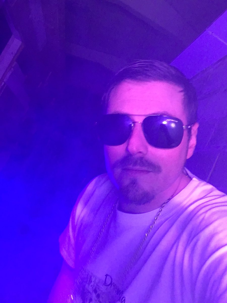 RoyzyRothschild's tweet photo. Different look 👀 in these visuals, gone with the @condowear tee and @Porsche sunglasses 🕶 https://t.co/1zijI5OVGs