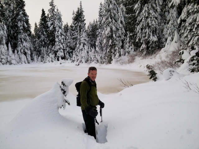 MikeHanafin's tweet photo. Visited some snow at Goldie Lake on Mt. Seymour. They had 50-60 cm Thursday/Friday. Broke trail in knee-deep snow on Perimeter trail. Even snowshoes were post-holing. Beware if you are thinking of heading up the mountains--be properly equipped! https://t.co/u2PJvtDbZQ
