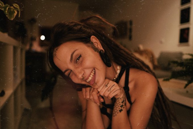 Kawaii kali says hi 🌹 https://t.co/gmABOWCqj9