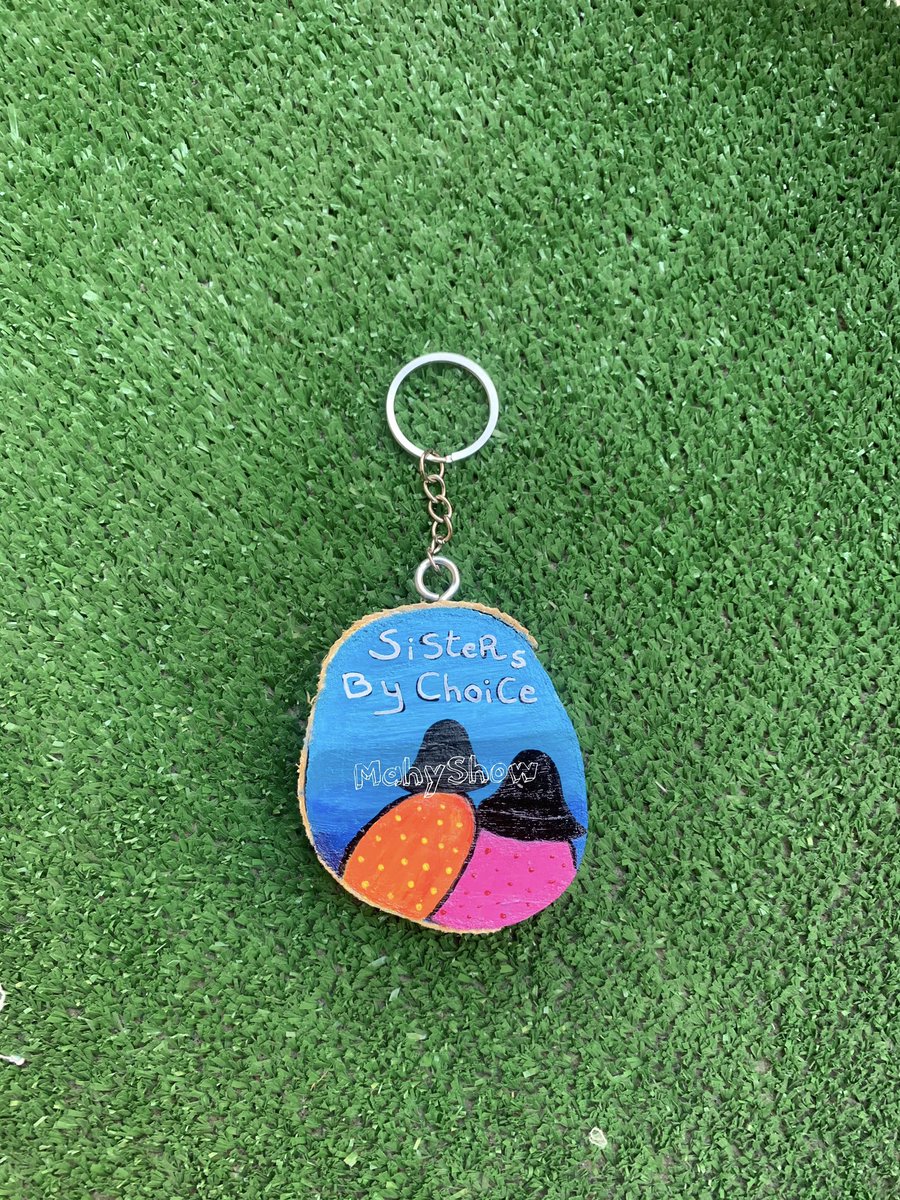MahyShow's tweet photo. #fineart #forsale #handmadegifts #handmadewithlove #madewithlove #wood #keychain #customized #friendship #friendsgiving #acrylicpainting #eBay #mahyshow https://t.co/gjOQ1ULT71