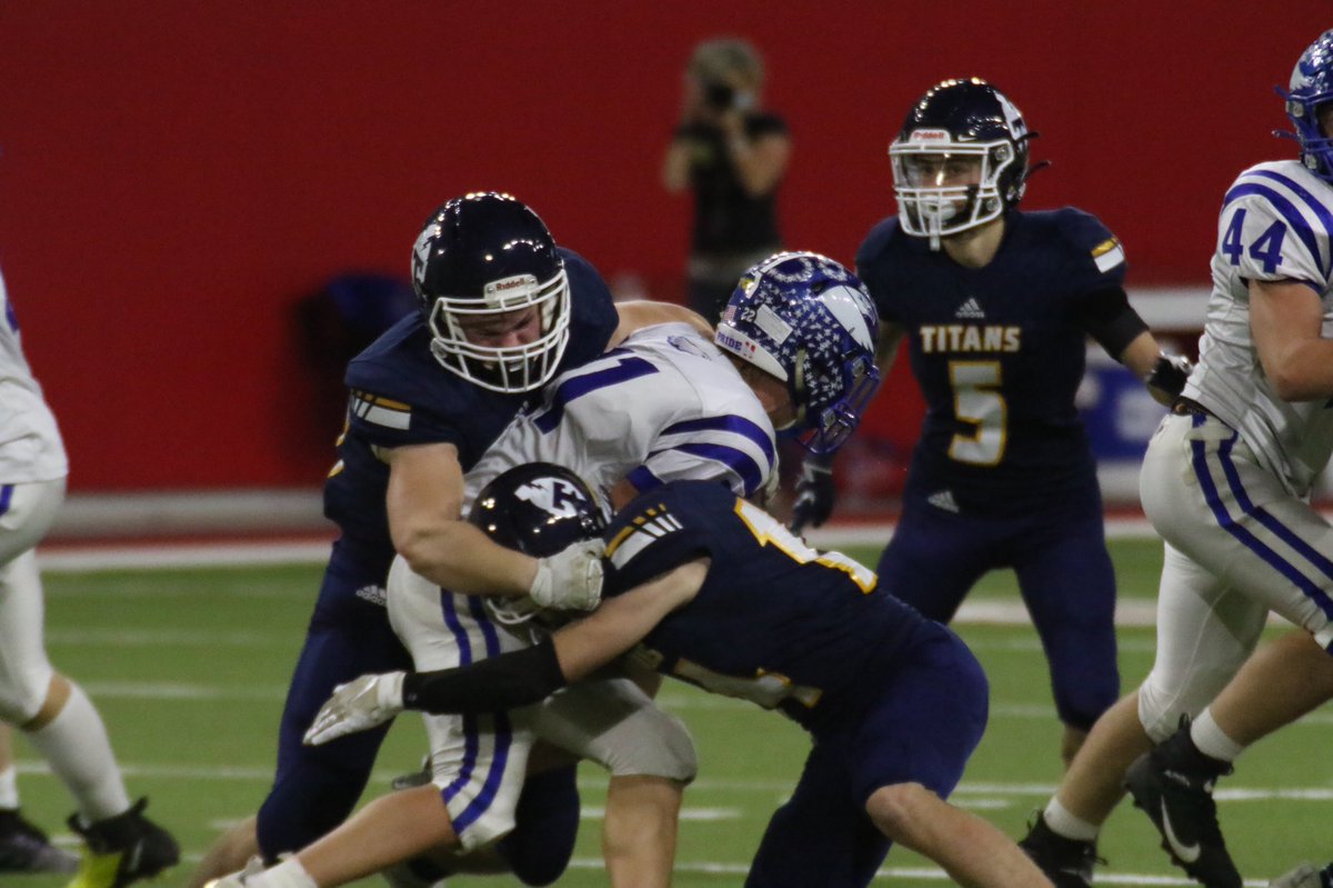 PanicButtonLive's tweet image. Tea Area extends its lead to 35-8 over Canton in the 11A championship #sdpreps