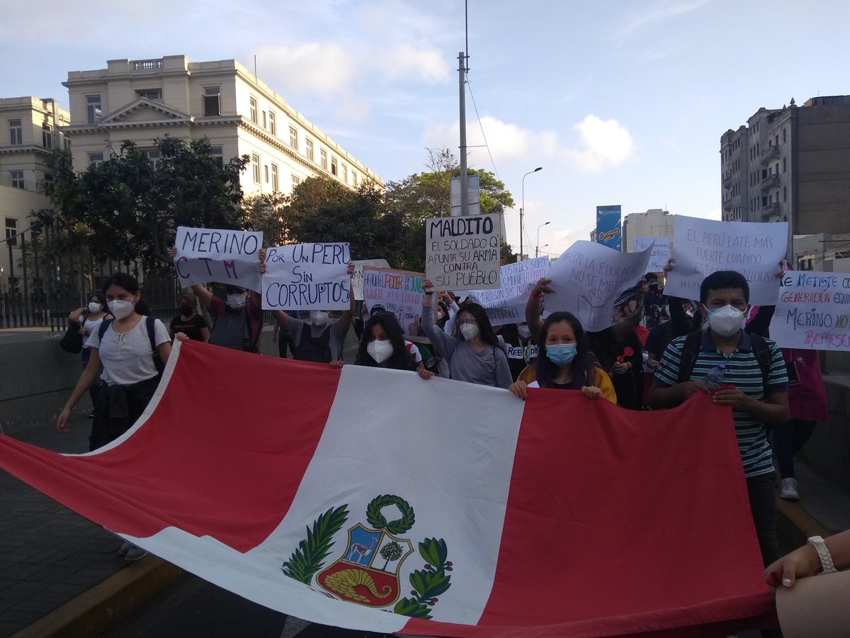 PPame03's tweet photo. #UPCHMARCHA #PERUTEQUIEROPORESOTEDEFIENDO https://t.co/Xu1kc5Qqzo