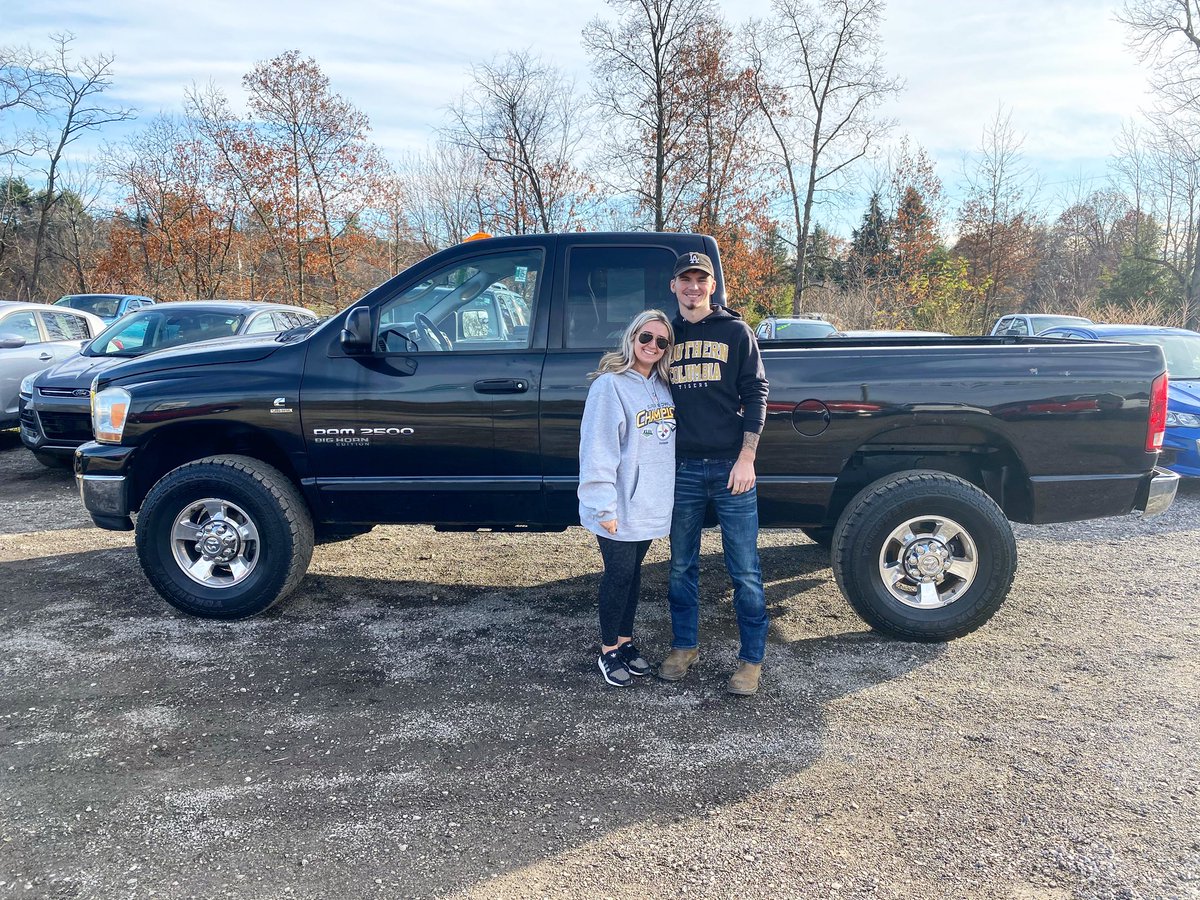 peebles_cody's tweet photo. Congrats to Daryl on his Xtremely good purchase of a Dodge Ram 2500 Cummins! Welcome to the Alpha Xtreme Family! @RamTrucks #business #carsale #SaturdayThoughts #SaturdayVibes #Dodge #truck #cummins #diesel https://t.co/v2M5GBatgD