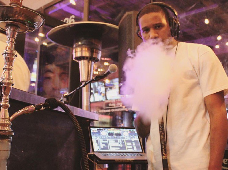 txmusicoffice's tweet image. #DJMasterJeffrey hosts 'Successful Sunday' for young Dallas professionals looking to network dallasobserver.com/music/its-a-bo… via @dobservermusic