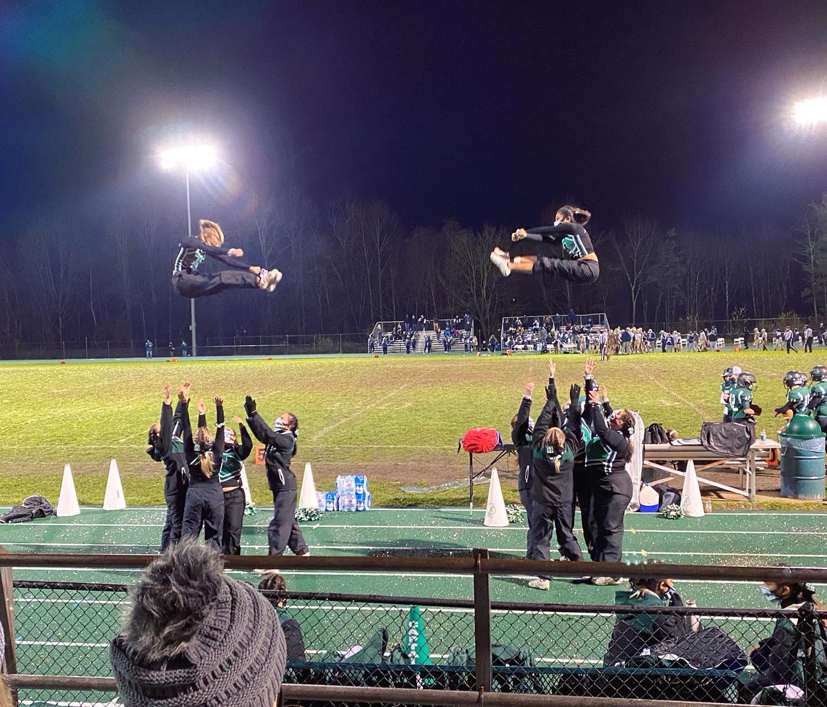 hhschiefscheer's tweet photo. Our last 2020 Friday Night Lights in Hopatcong🏈

This will definitely be a season we never forget! 💚🖤🤍 #chiefnation #family #OnceaChiefAlwaysaChief https://t.co/Ka2QqVZCef