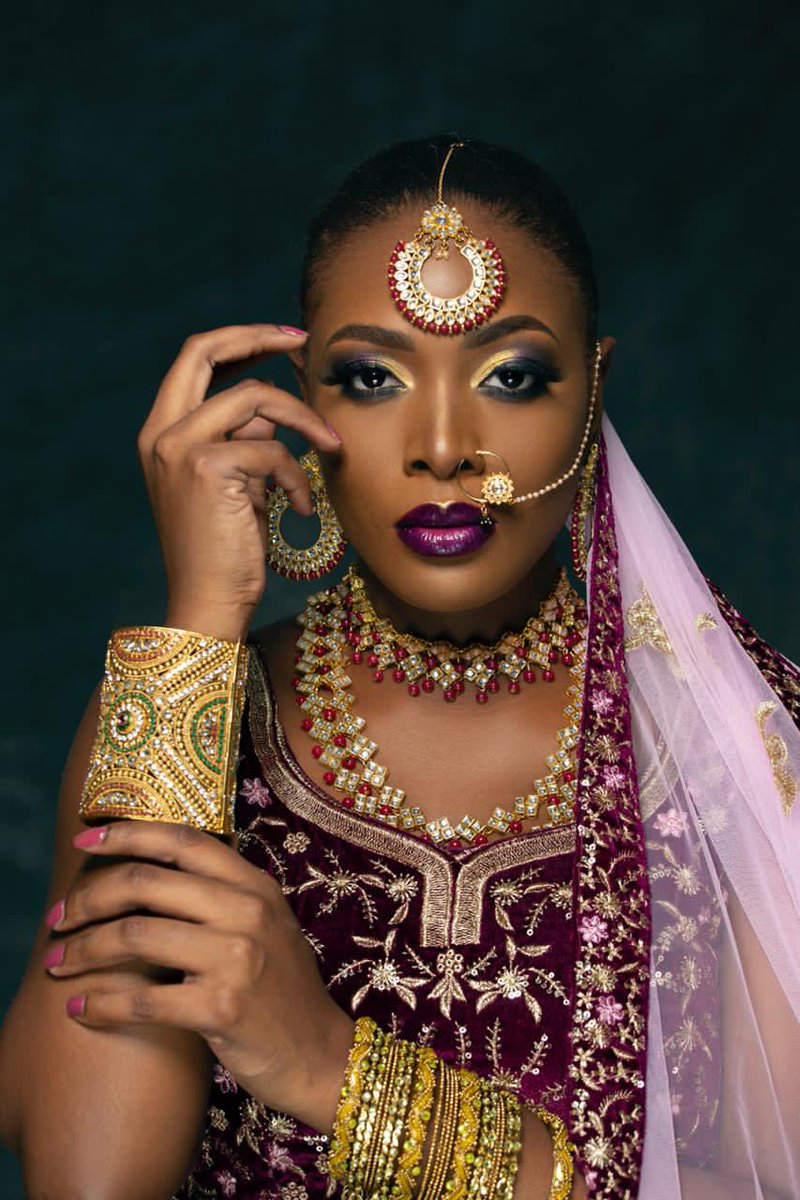 JenelleThongs's tweet image. One of the most beautiful things about Trinidad and Tobago has to be our people. It is an absolute blessing being from a country that is multicultural, ethnic and religious. There is strength in our diversity. Shubh Divali 🪔
May light continue to shine over darkness forever ✨