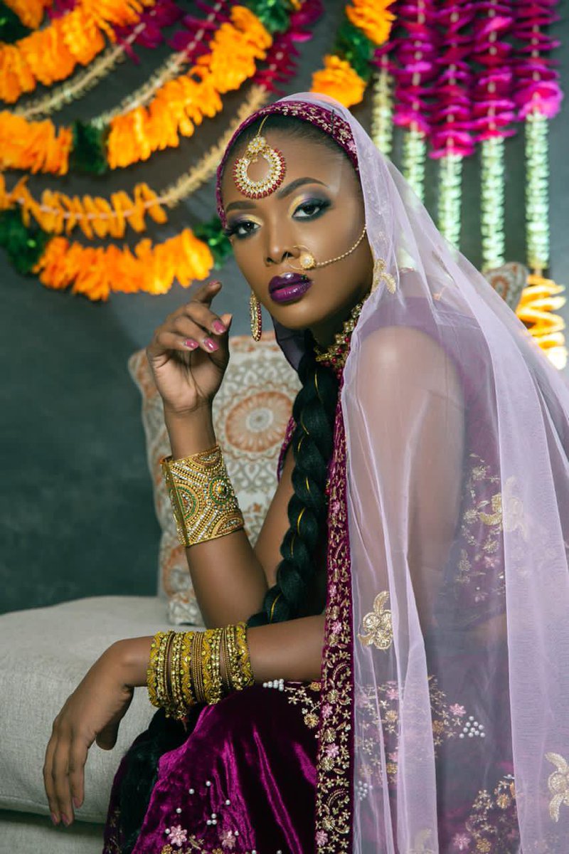 JenelleThongs's tweet image. One of the most beautiful things about Trinidad and Tobago has to be our people. It is an absolute blessing being from a country that is multicultural, ethnic and religious. There is strength in our diversity. Shubh Divali 🪔
May light continue to shine over darkness forever ✨