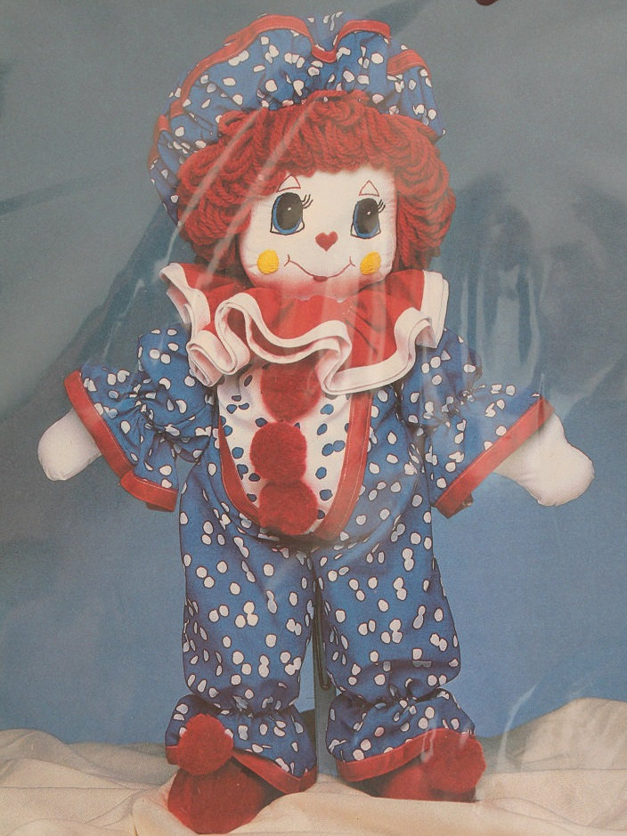 JustStitchery's tweet photo. Cracker Jackie Craquelin - Designed by Joan Fox - Dollcraft Candy Family Doll Pattern 1984 - Patron de Poupee - Pattern Style Number 107 https://t.co/xa9mhyRo8I #raggedyann #raggedyandy #dollpattern #ragdoll #dolltomake #childsgift #babygift #toddlergift #fabricdoll https://t.co/n7dw3mfx6T