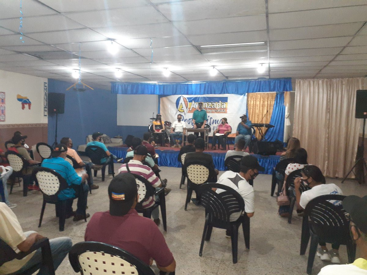 AvanzadaY's tweet photo. Hoy #14Nov @AvanzadaY Estuvimos Organizando Despliegue En Todo El Estado, Vamos Con Nuestros Jóvenes y Estructuras A Transformar A Venezuela. ¡YA BASTA! Es Hora De Avanzar! ¡VOTA!  #QueNadaNosDetenga @HenriFalconLara @AvanzadaProgre @FannyR_Garcia @DanielConcejal2 @luisromeroc https://t.co/bnLmkwcIpG