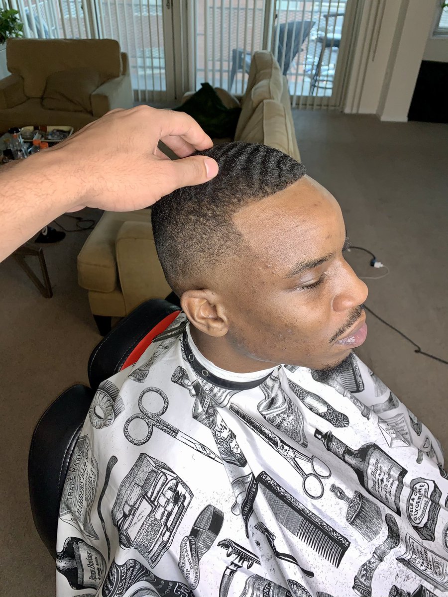 MisfitJuler's tweet photo. $25 Haircutz 💇🏽‍♂️💇🏾‍♂️💇🏿‍♂️ 
  + Beard Included💈🔥 
  + Razor Finish (Optional) 👌🏽

From now until January 1, 2021‼️ (LIMITED TIME ONLY)⏳⌛️

Located in Alexandria, VA 22304 🌇

#dmvbarber #licensedbarber #dcbarber #vabarber #barberconnect #highfade #lowfade #mediumfade #dropfade https://t.co/1dZ5lv6aPZ
