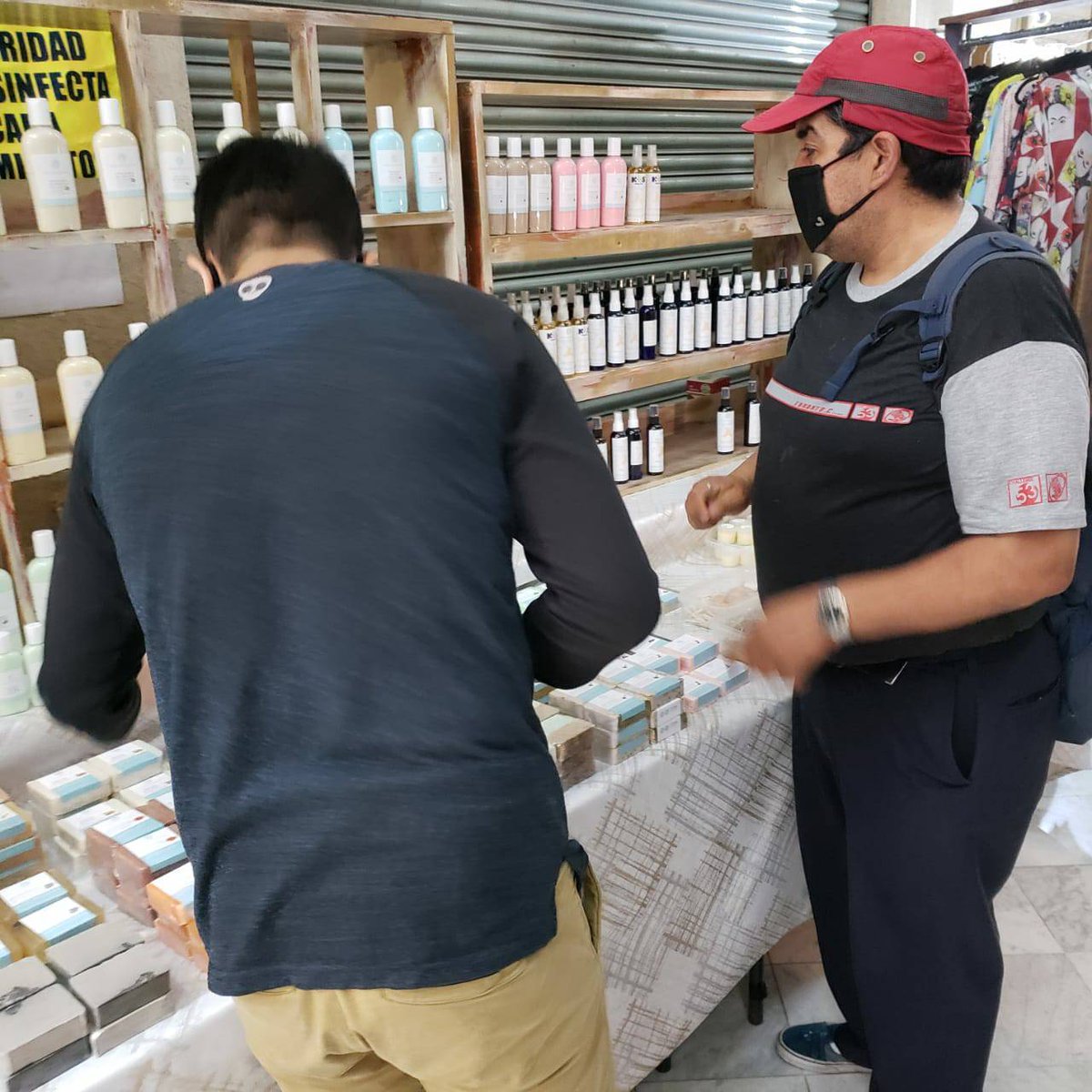 #BuenFin #SomosPasajeBazar
#JuntosSomosMasFuertes
🗓 14 y 15 de noviembre
De 10 am a 8 pm el sábado
De 10 am a 7 pm el domingo

📍Madero 6, #CentroHistorico #CDMX
#PasajeBazar
Se parte de nuestra familia de expositores
Informes por whatsapp al: 55 5144 6819