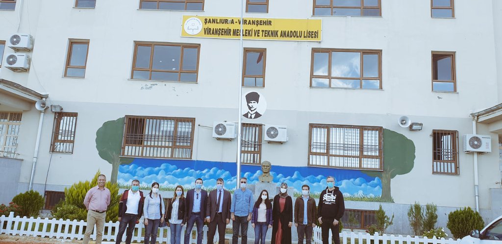 Akçakale Altınbaşak MTAL Alan öğretmenleri ve öğrencileri okulumuzu ziyaret ederek, İlimiz Tarım Liseleri olarak fikir alışverişinde bulunduk. <a href="/omerdereci/">Ömer Dereci</a> @ibrahim_Yagan63 <a href="/a_kurur/">Abdurrahman KURUR</a> <a href="/ViransehirMEM/">Viranşehir İlçe Milli Eğitim Müdürlüğü</a>