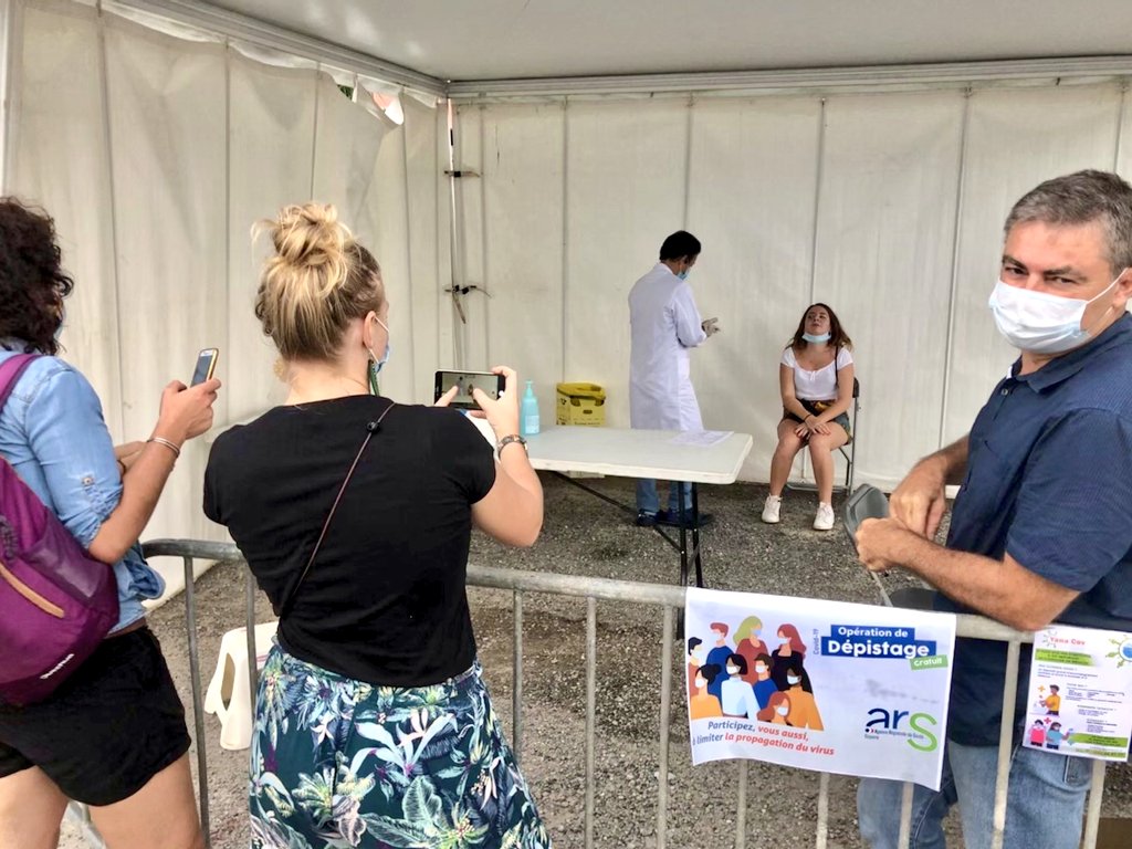 ars_guyane's tweet photo. 🔬Opération de dépistage #COVID19 ce soir.
➡️📍À la soirée #RastaChic
➡️📍À la soirée #MoJazz
Merci aux labos #eurofins et #biosoleil de couvrir ces événements en #Guyane.
🎷🎛🎶 La culture en toute sécurité ! https://t.co/5642tSwU2X