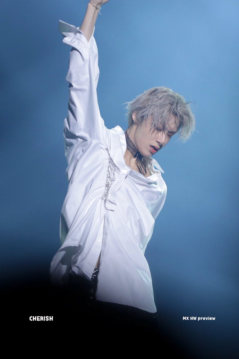 bonus: silver hair Hyungwon ఇ