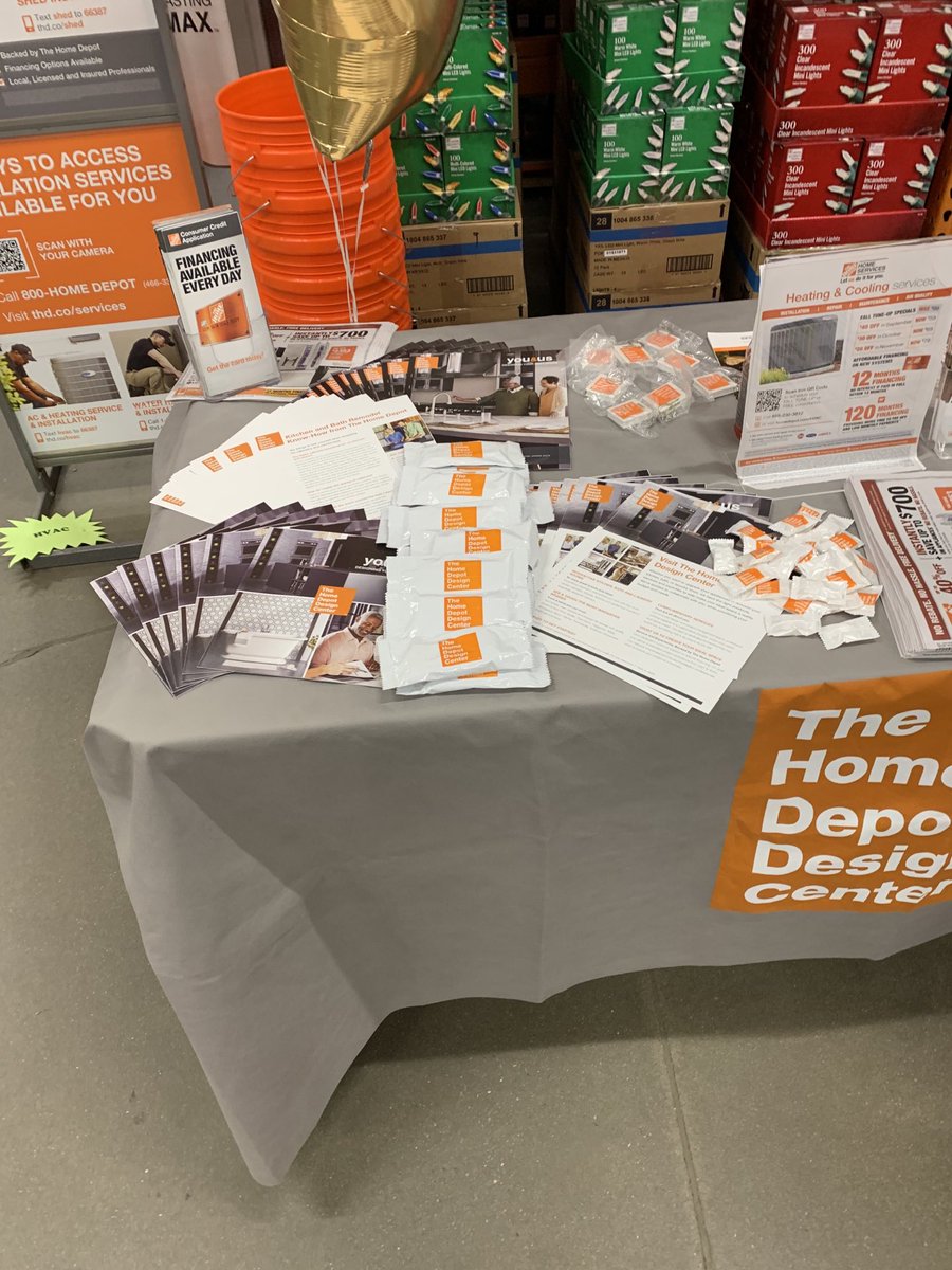 Maggie-Designer represnting ⁦<a href="/HomeDepot/">The Home Depot</a>⁩ and #designcenter  #thd2560 with ⁦<a href="/Kendra05658055/">Kendra2560</a>⁩