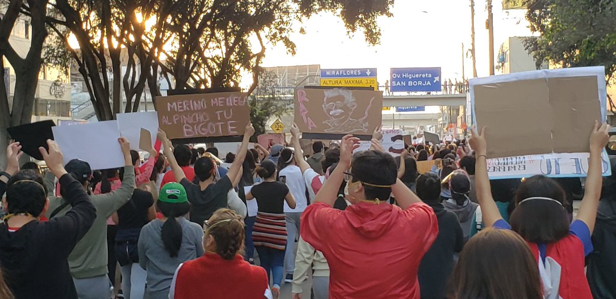 robacci82's tweet photo. Salimos del parque de la amistad y ya estamos llegando al ovalo
#MerinoNoEresMiPresidente https://t.co/lnOHIPTZ5x