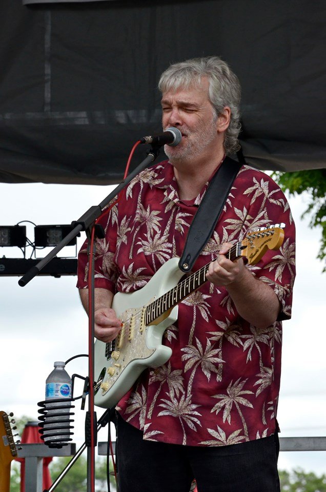 HouseBrandMusic's tweet photo. Looking forward to warmer, brighter times with gigs! Here's Mark at last year's Ribfest in Peterborough. Photo by Leo. https://t.co/rqBZtfMBBZ
