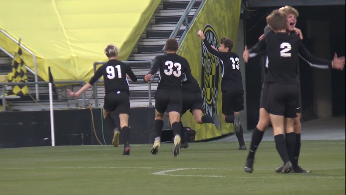 WKBNSports's tweet photo. Highlights: State champs! Howland Boys Soccer snaps Tippecanoe's 47-game win streak https://t.co/DnEIXtCe5q https://t.co/pURfucq0EE