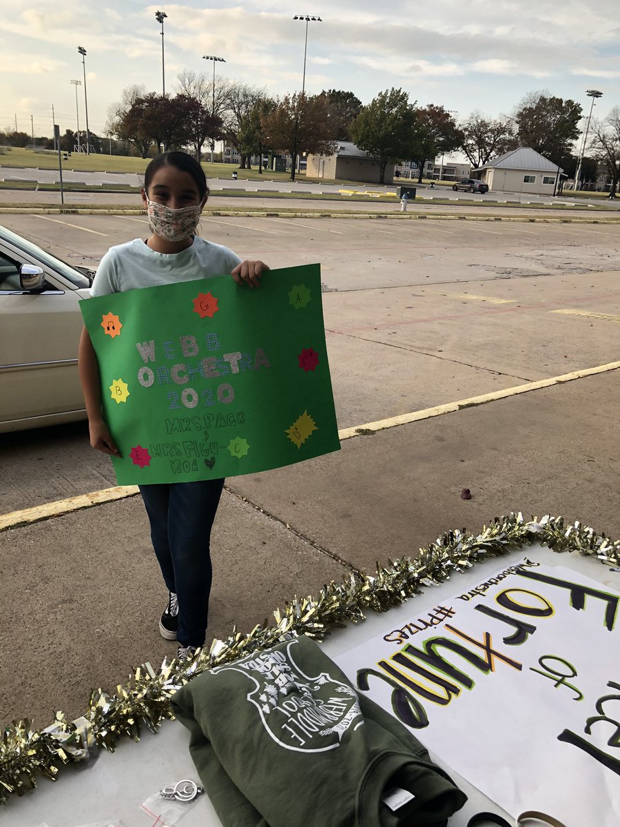webborchestra's tweet photo. Celebrating our Webb Orchestra Spirit today!!! We are here till 6! Webb Orch come get your spirit wear orders!!! @Webb_Bears @GISDArts #BetterTogether https://t.co/FIt5akA38B