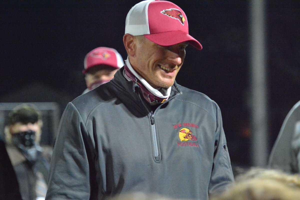 Photo gallery from yesterday's contest |  @NewBremenSports  @CP_Schmidt   https://www.minstercommunitypost.com/photo_galleries/11-13-20-photo-gallery-new-bremen-football-vs-lima-central-catholic/collection_e0640722-26c9-11eb-9cae-a7cf5dd30fb8.html