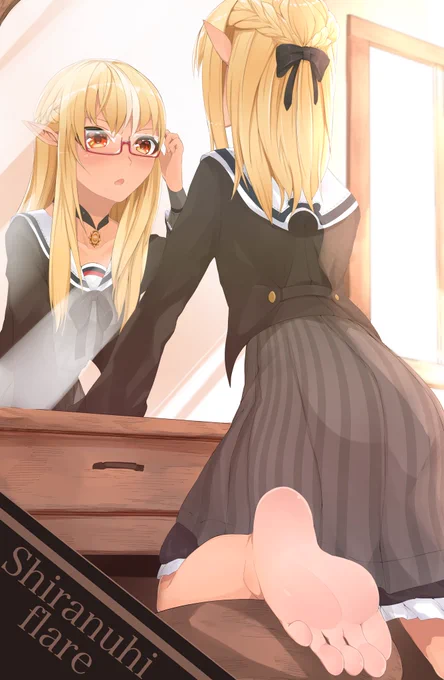 #しらぬえ#不知火フレア新衣装 ノエちゃんに会う時間ギリギリで慌ててメガネ選んでるふーたん。 