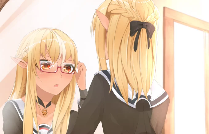 #しらぬえ#不知火フレア新衣装 ノエちゃんに会う時間ギリギリで慌ててメガネ選んでるふーたん。 