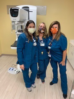 UCIrvineHealth's tweet photo. We continue to celebrate #NationalRadiologyTechWeek, recognizing the amazing #UCIHealthHeroes in our #radiology services department: https://t.co/kF1OqxNRcb
#RADWeek #UCIHealthHeroes #HealthcareHeroes #heroesworkhere #COVID19 #coronavirus https://t.co/aUsllP6hVJ