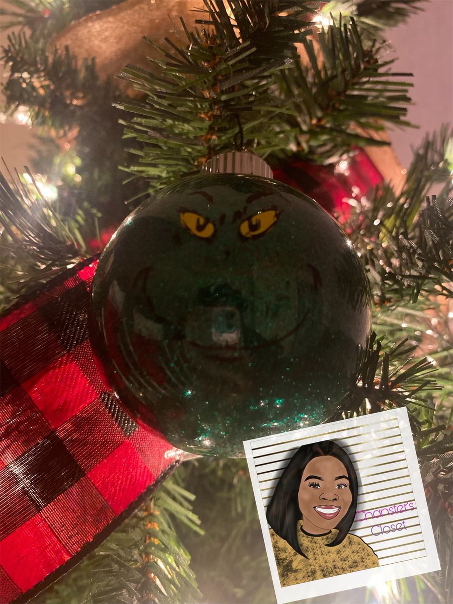 ChannSpeaks's tweet photo. I make ornaments check me out ! My business Twitter page is @ChanstersCloset 🥰😘💜 https://t.co/cjIAukyP1O