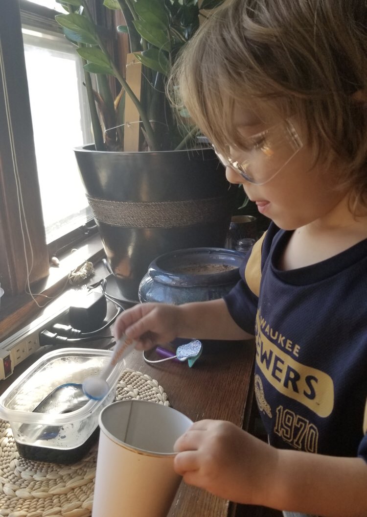 ThreeHarbors's tweet photo. Cub Scout Online STEM Saturdays kicked off today. Cub Scouts learned about crystals and started to grow their own. Over the upcoming week they will monitor the growth and reveal them at the December session.  Special thanks to Nancy Lalla for leading the session. https://t.co/i3WvoDOlP5