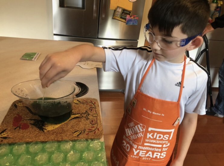 ThreeHarbors's tweet photo. Cub Scout Online STEM Saturdays kicked off today. Cub Scouts learned about crystals and started to grow their own. Over the upcoming week they will monitor the growth and reveal them at the December session.  Special thanks to Nancy Lalla for leading the session. https://t.co/i3WvoDOlP5