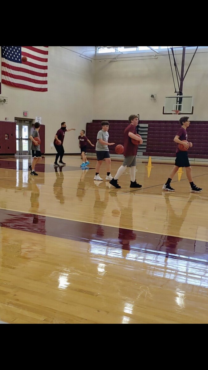 7th grade getting some work in on this Saturday!
#tomcatbasketball #hardworkpaysoff