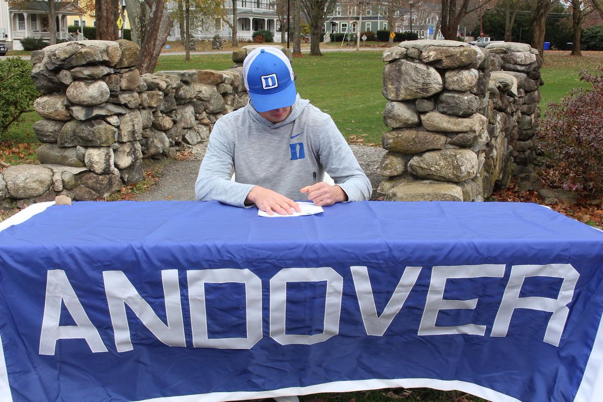 JonathanSantuc5's tweet photo. Officially a Blue Devil! @DukeBASE https://t.co/UJwP3MOkqb