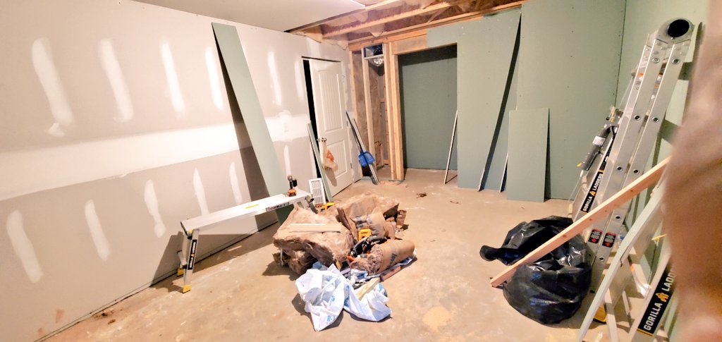 My man🐚 🦞 (M razè) tweet media