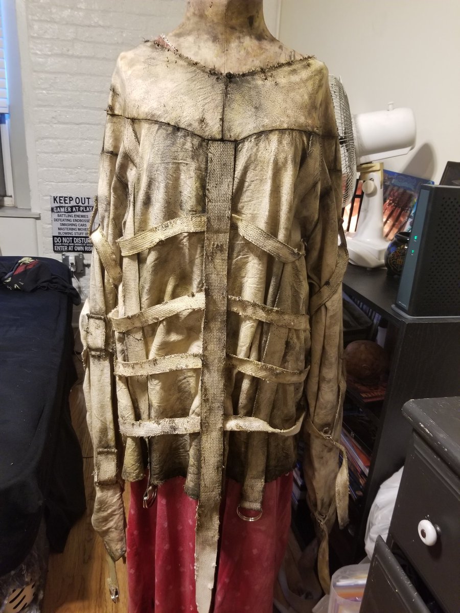 ValoriumDesigns's tweet photo. Commissioned delapidating of a straight jacket https://t.co/4P2iAKiRpr