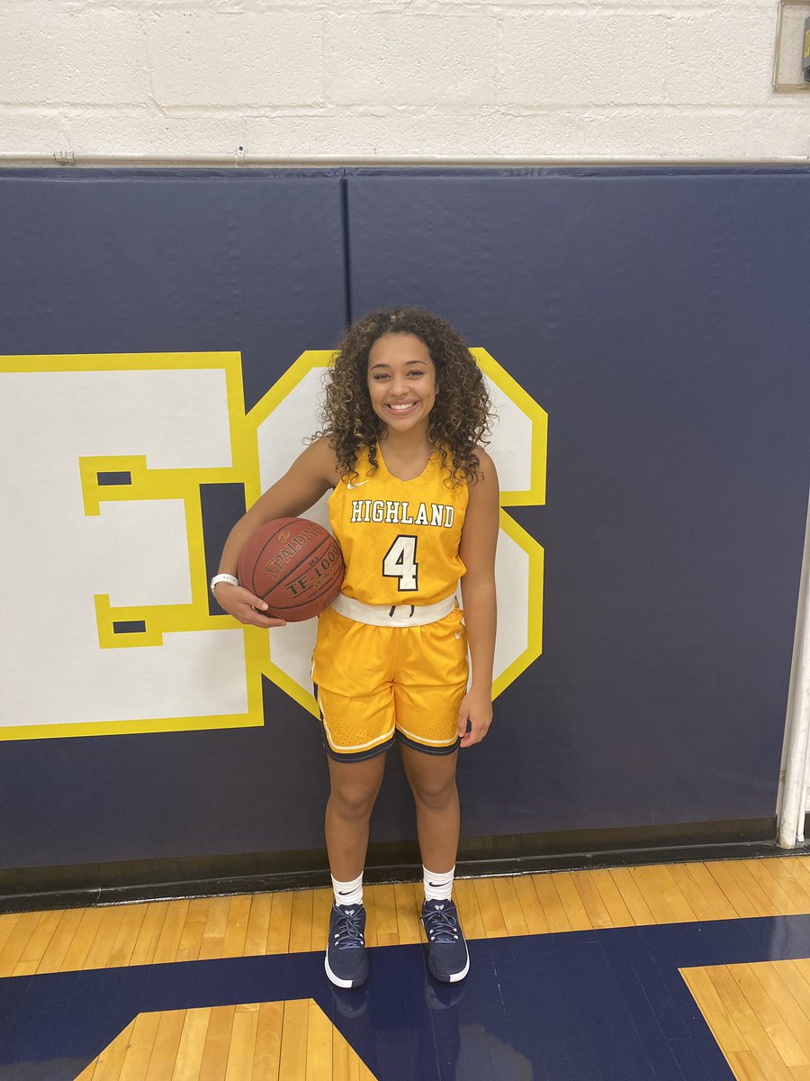 sierrashantek's tweet photo. After a great visit, I’m blessed to say that I have received an offer from Highland CC! Thank you, @j_obrien24 and Coach Harvey for the hospitality. 
@HighlandCC_WBB https://t.co/M8vh3oXFMM