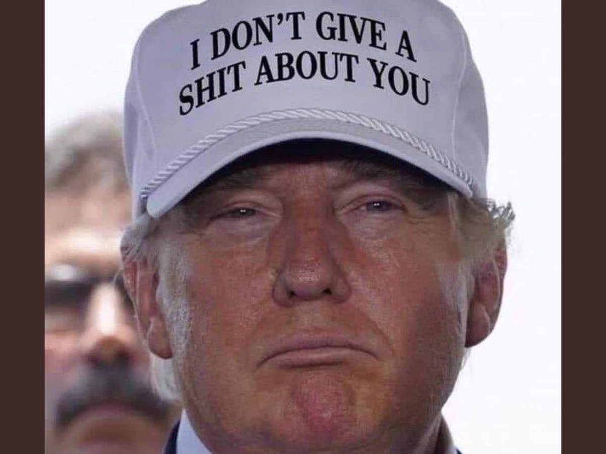 AtlantaFred's tweet photo. @Phil_Lewis_ @realDonaldTrump responds to his loyal followers as he passes by on his way to go golfing... #ThousandMAGAMarch https://t.co/2tyQOzLXlD
