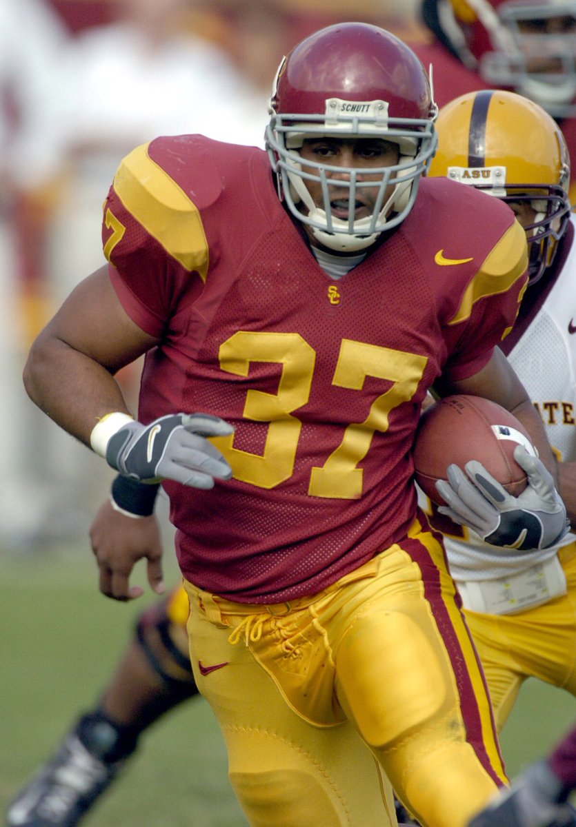 USC11Z71's tweet photo. @USC_Athletics  use to be Dog fight men... were fucking flat footed girls now! Bring black pro style power football! Come the fuck on! #Usc #ftfo #usctrojans #facts @USCCoachHelton @MattLeinartQB https://t.co/xzPediFG0z