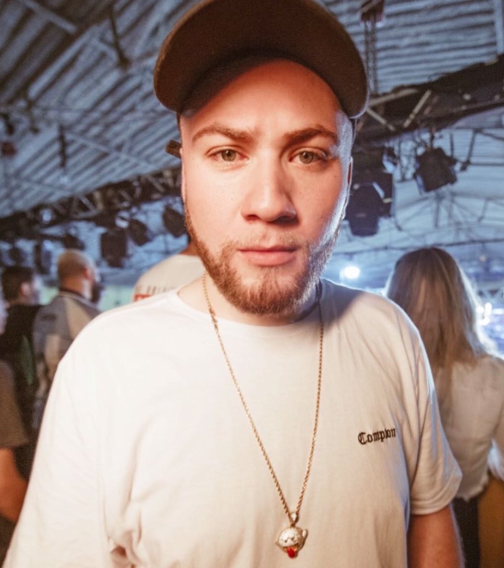gabriel_rosa7's tweet photo. Faço 1 pelo cash 2 por amor e 3 por eu ser bem recebido aonde for!
.
.
.
📸: Coelho
#photography #photographer #producer #executiva #HipHop #BDA4anos #SP #Brazil #Music #lifestyle https://t.co/0FC4AKCc7u