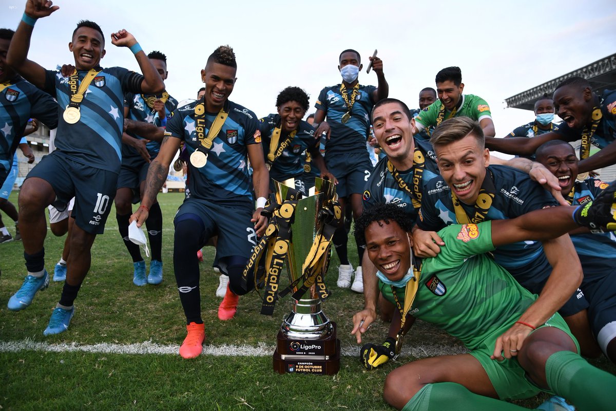 LigaEcuabetec's tweet photo. ¡SALUD CAMPEÓN!🥇🎊⠀⠀
⠀⠀
¡Felicitaciones a @9deoctubrefc campeón de la LigaPro Serie B 2020! 🏆🌟⠀
⠀⠀
#Campeón⠀⠀
#LigaProSerieB⠀⠀
#9deOctubre⠀ https://t.co/AZ5igbzq3z