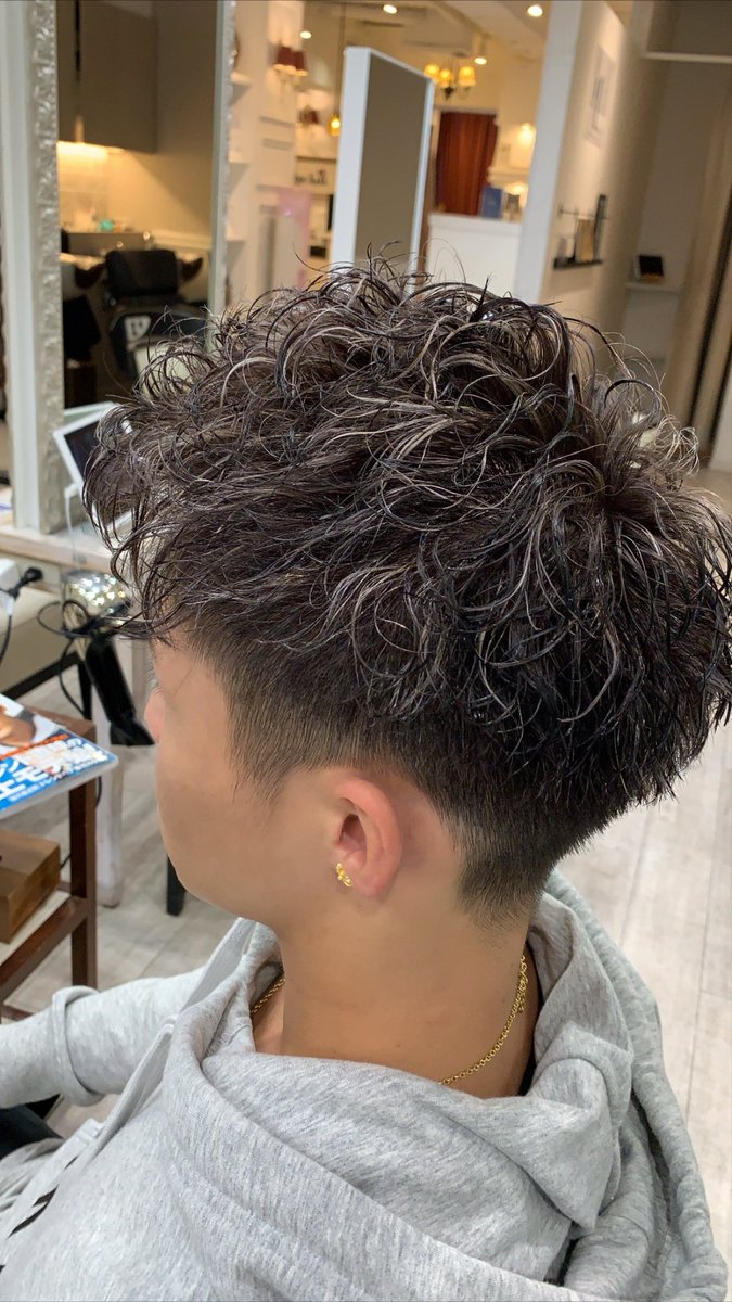ট ইট র Allys Shibuya若井恭弥 メンズパーマ 当日予約もお待ちしてます メンズパーマ 冬ヘア メンズカット メンズマッシュ スパイラルツイスト ツイストパーマ スパイラルパーマ ワンカールパーマ フェードカット 刈り上げ 外国人風パーマ