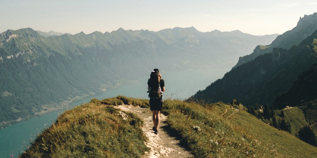 InternWorks's tweet photo. George Bernard Shaw once said, "Progress is impossible without change". We are excited to announce that change is on its way!
Can you guess what it is?⛰️
#Boston #Highschool #College #Internships #RemoteWork #RemoteLearn #InternBoston #Work #Employed #RemoteInternsip #Reminder https://t.co/qOiLcv7Y72