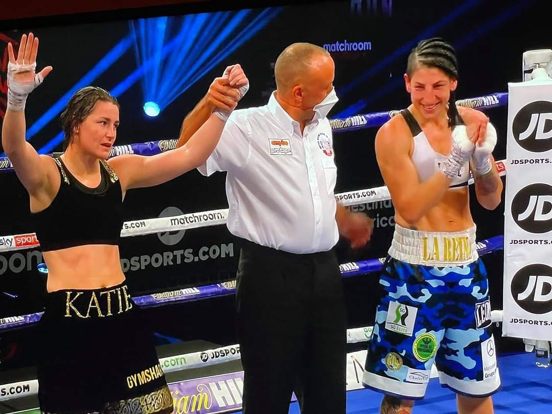 Absolute amazing performance from Katie Taylor what a fantastic ambassador for Ireland truly inspirational role model for girls and boys 👏🇮🇪☘🥊 #20x20 #cantseecantbe  #rolemodel #nowshecanseeit #katietaylor