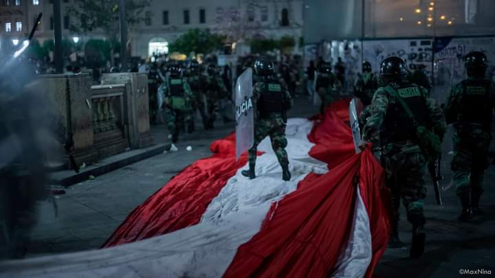 StevnS01's tweet photo. La foto del bicentenario de merino!! y todos sus lame bolas!!!

#MerinoCTM 
#MerinoNoEsMiPresidente https://t.co/GoXXsTLQzb